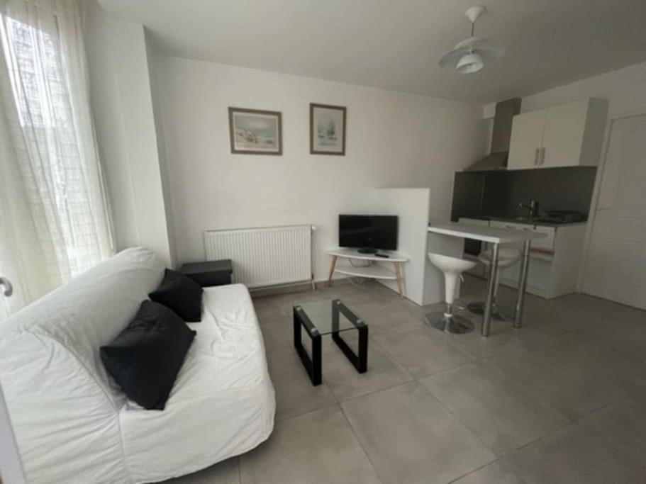 Bel Appartement Entre Paris Et Disneyland - Proche Centrex Noisy-le-Grand Buitenkant foto